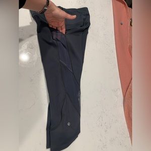 Lululemon capri legging’s size 6